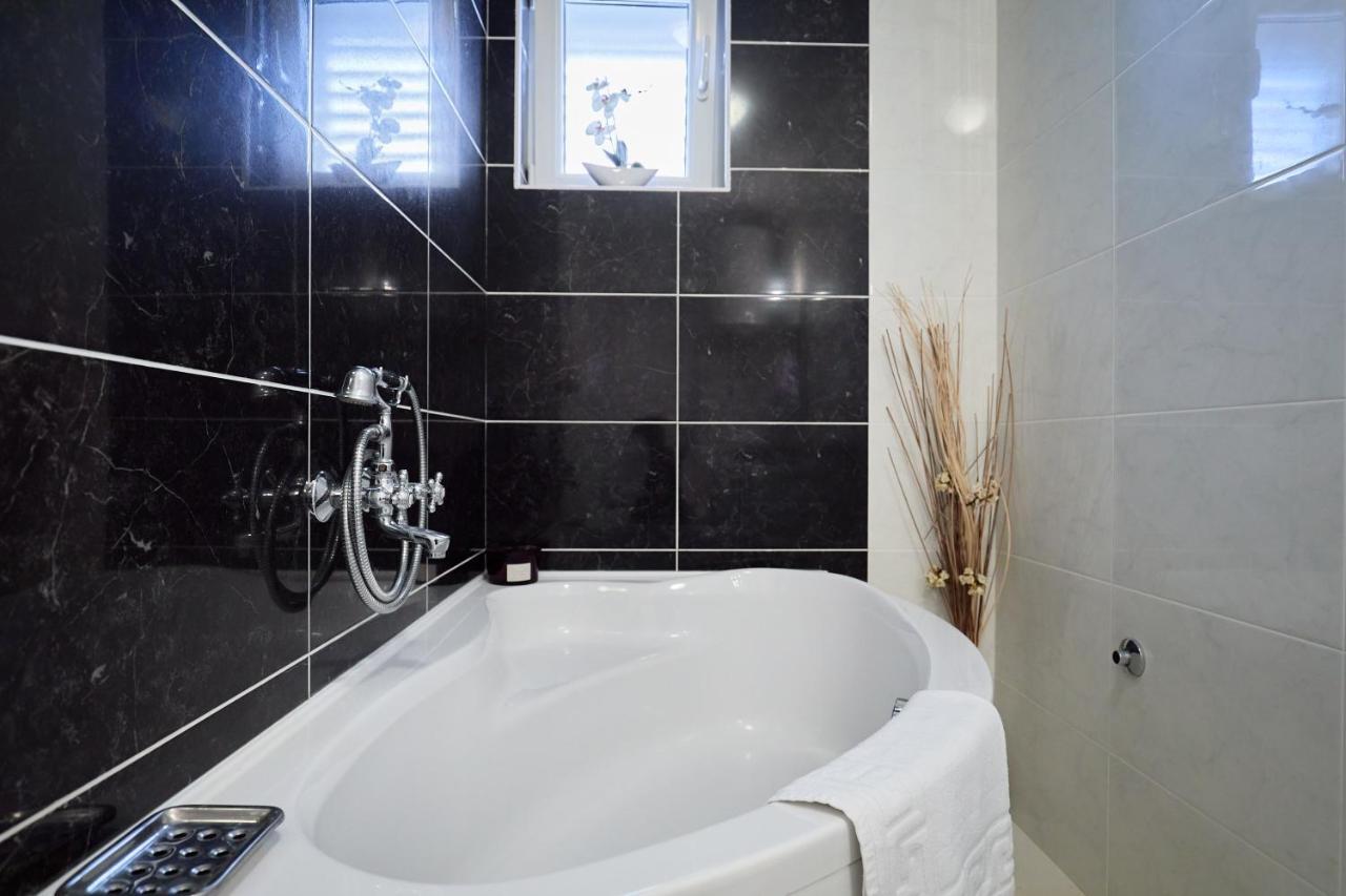 Apartment Piano ดูบรอฟนิก ภายนอก รูปภาพ
